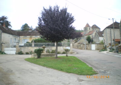 Place de Courcelles-lès-Montbard