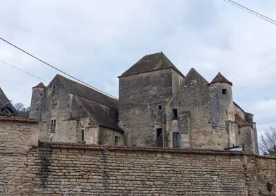 Maison forte de Courcelles-lès-Montbard