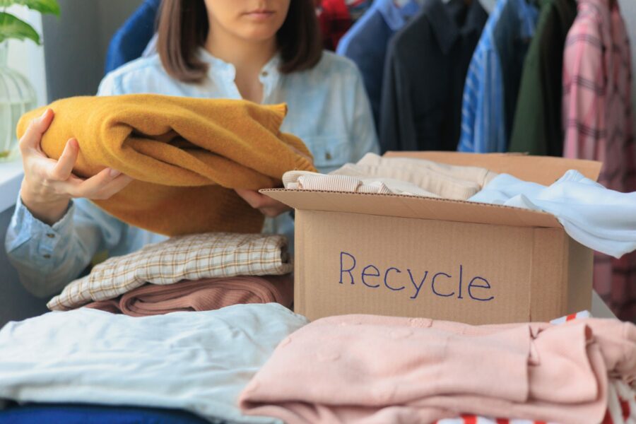Le recyclage des vêtements et chaussures